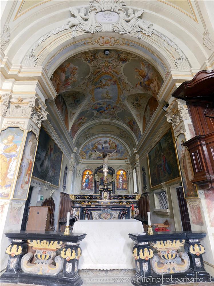 Momo (Novara) - Presbiterio e coro della Chiesa di Santa Maria Assunta